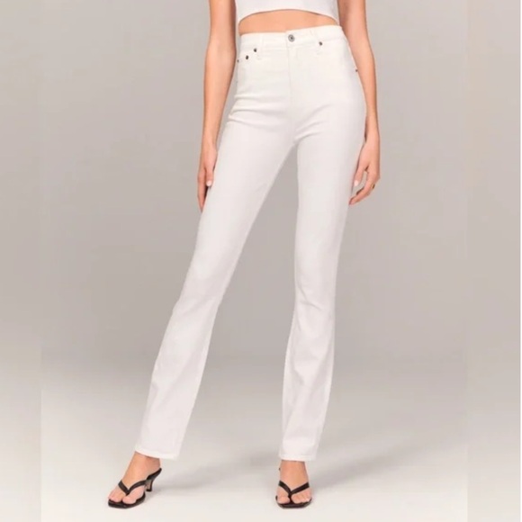 Abercrombie & Fitch Denim - A&F Ultra High Rise 90s Slim Straight Jean - White